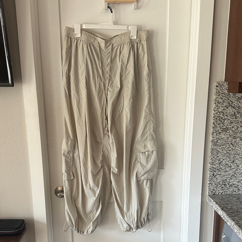 Women's Light Tan Cargo Pants